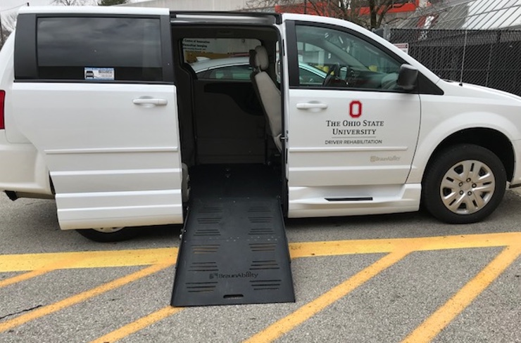 BraunAbility Dodge Chrysler Power Infloor Ramp Wheelchair Van - Drive Master